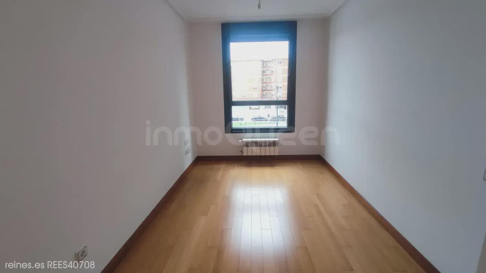 2 sovrum Lägenhet till salu i Oviedo - 270 000 € (Ref: 9892711)