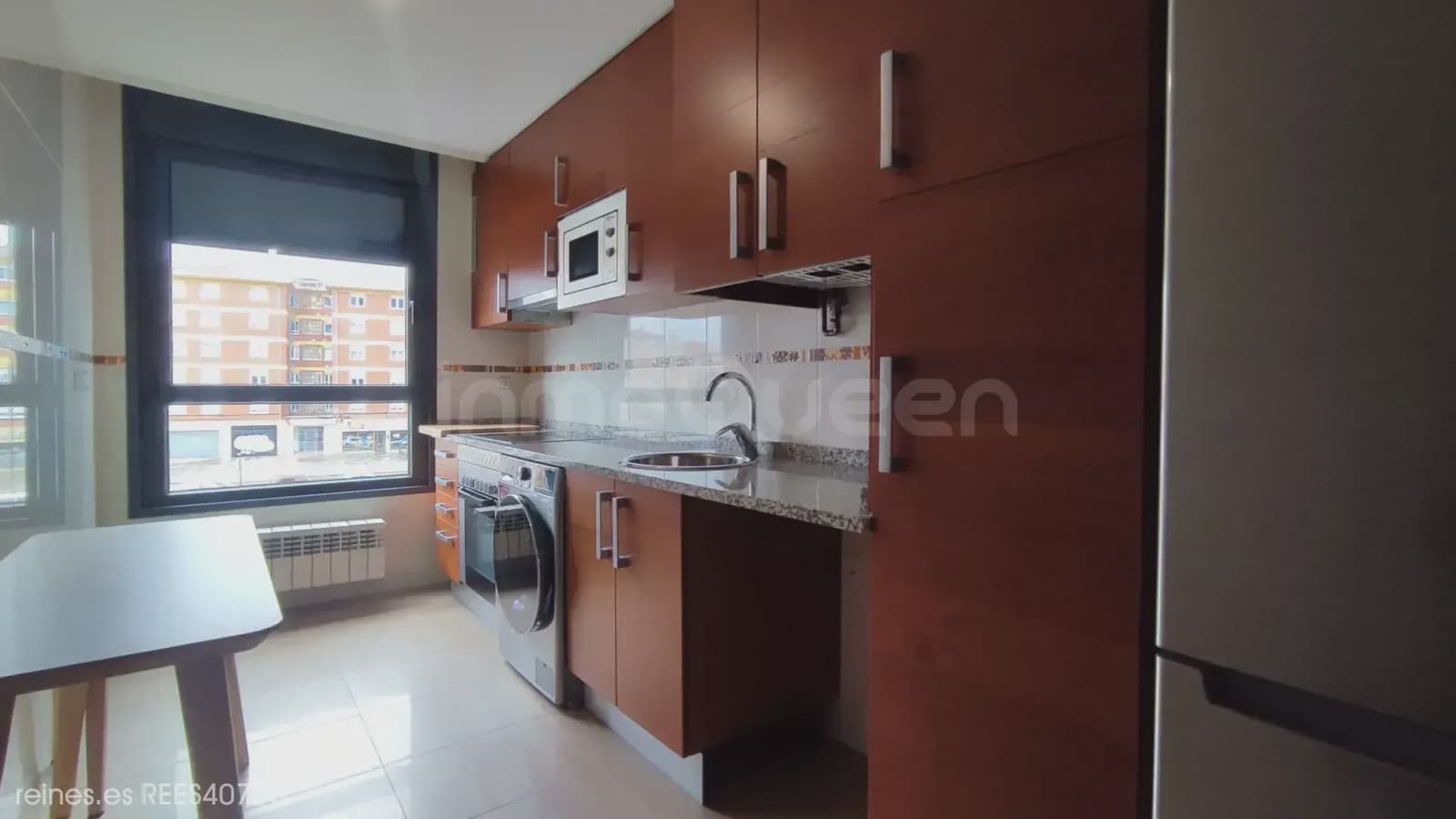 2 sovrum Lägenhet till salu i Oviedo - 270 000 € (Ref: 9892711)
