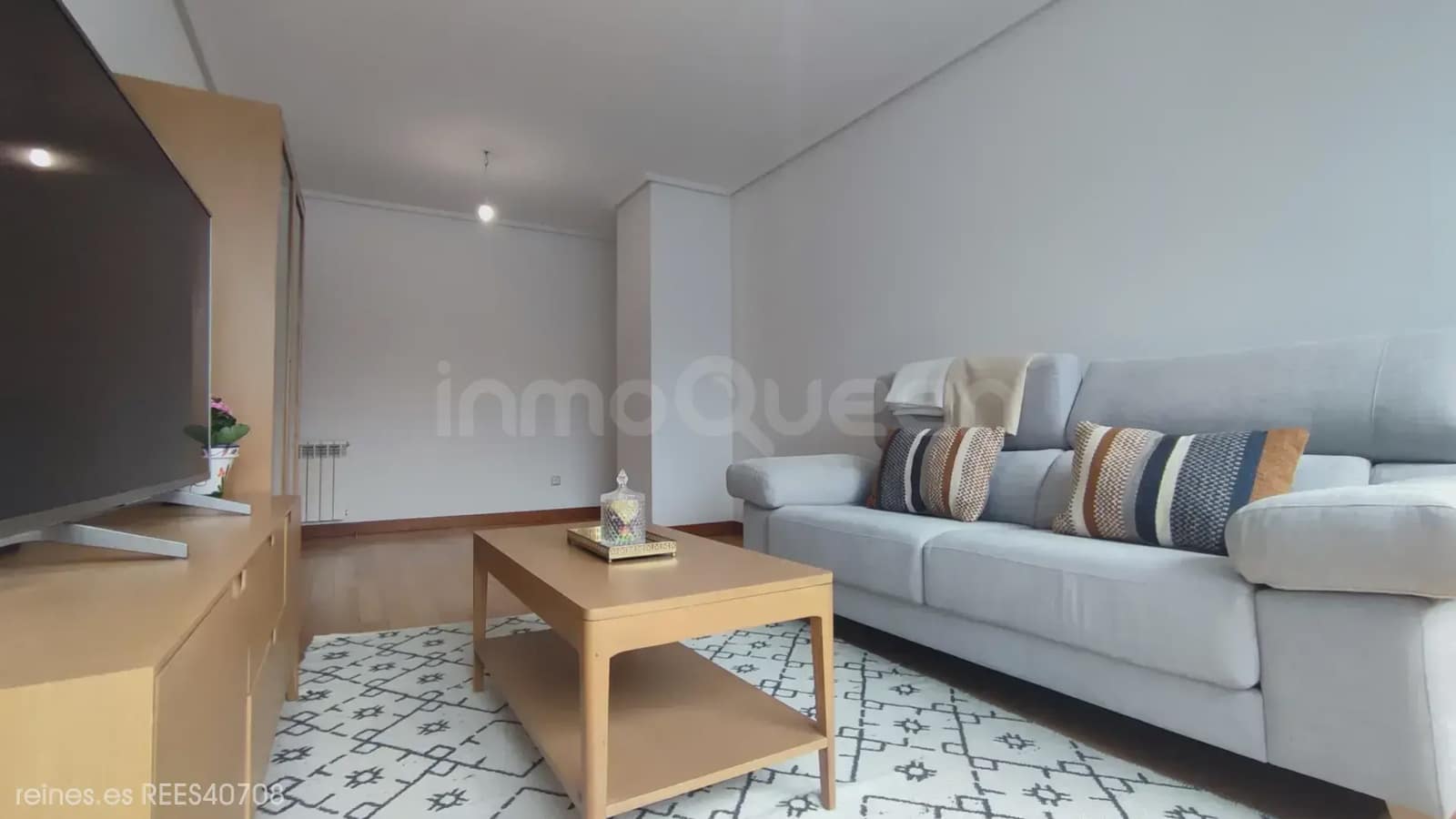 2 sovrum Lägenhet till salu i Oviedo - 270 000 € (Ref: 9892711)