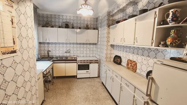 3 sovrum Lägenhet till salu i Torrelavega - 295 000 € (Ref: 9892978)
