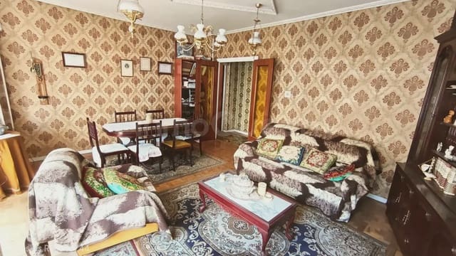 4 soveværelse Lejlighed til salg i Torrelavega - € 295.000 (Ref: 9892978)