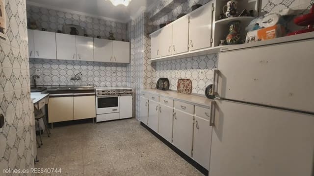 4 soveværelse Lejlighed til salg i Torrelavega - € 295.000 (Ref: 9892978)