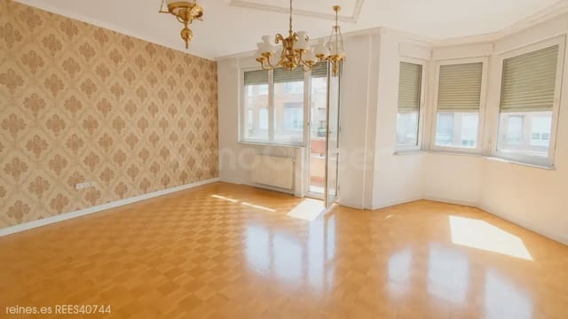 4 Zimmer Wohnung zu verkaufen in Torrelavega - 279.000 € (Ref: 9892978)