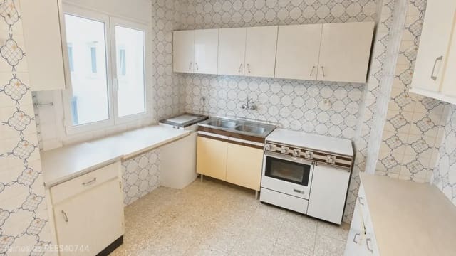 4 Zimmer Wohnung zu verkaufen in Torrelavega - 279.000 € (Ref: 9892978)