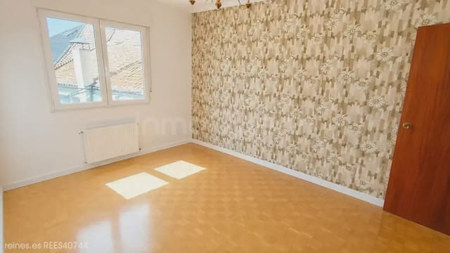 4 Zimmer Wohnung zu verkaufen in Torrelavega - 279.000 € (Ref: 9892978)