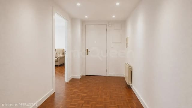 4 bedroom Flat for rent in Zaragoza city - € 1,550 (Ref: 9892979)
