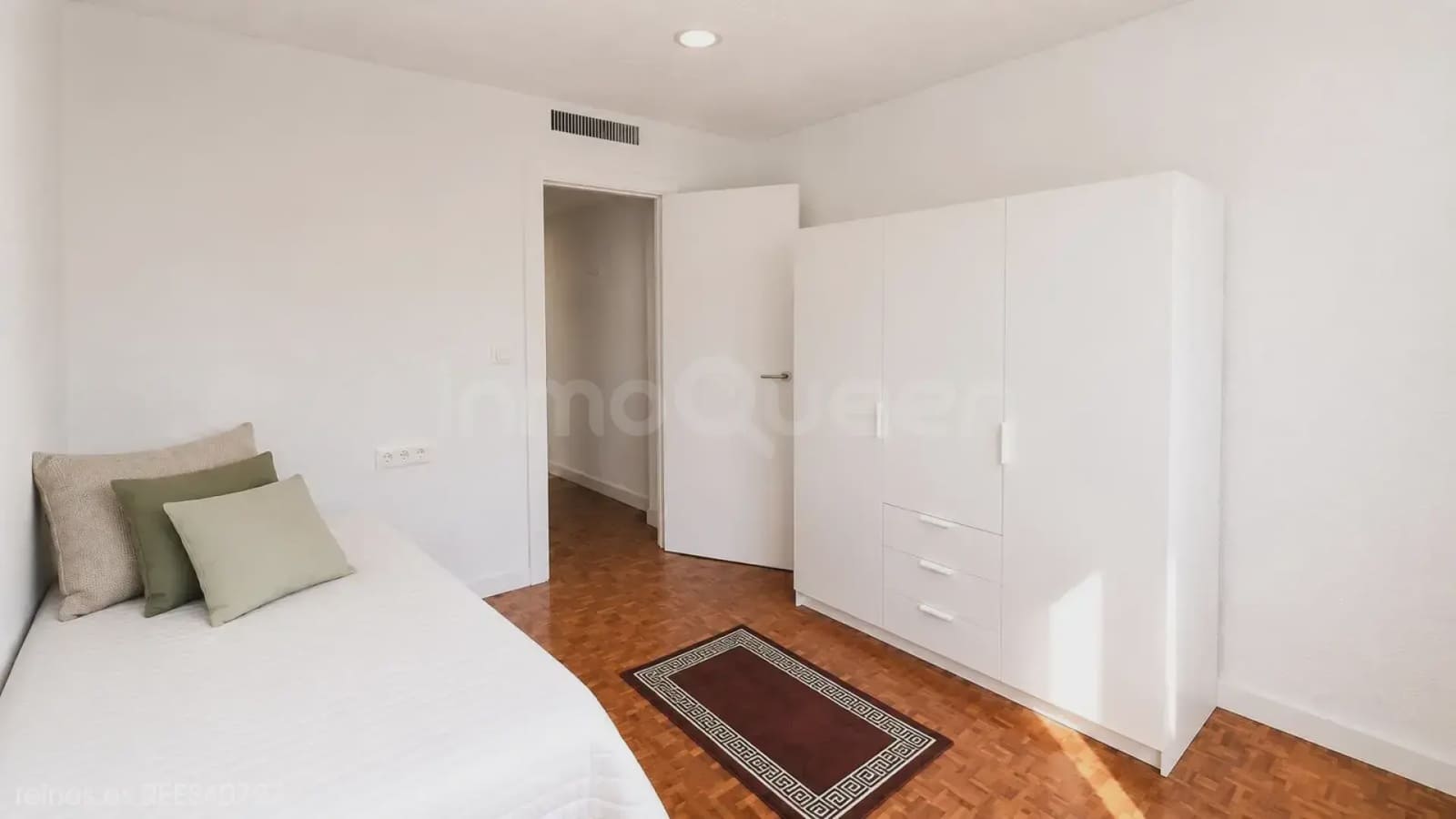 4 quarto Apartamento para arrendar em Saragoca cidade - 1 550 € (Ref: 9892979)