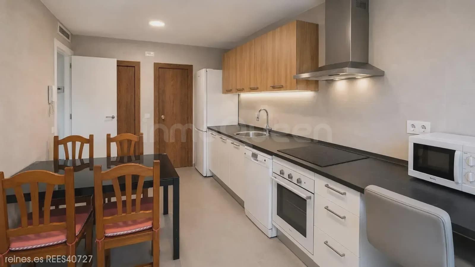 4 quarto Apartamento para arrendar em Saragoca cidade - 1 550 € (Ref: 9892979)