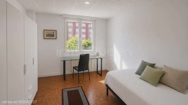 4 bedroom Flat for rent in Zaragoza city - € 1,550 (Ref: 9892979)
