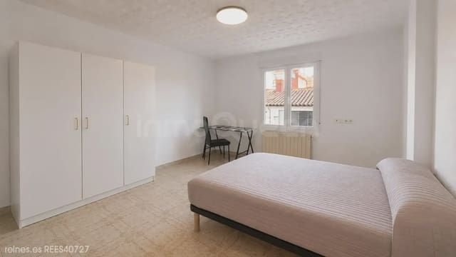 4 bedroom Flat for rent in Zaragoza city - € 1,550 (Ref: 9892979)