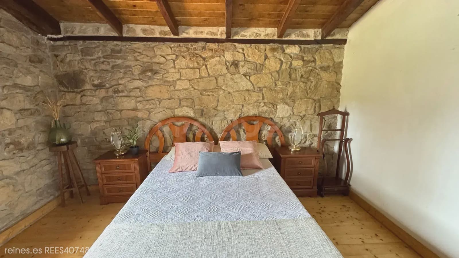 3 bedroom Apartment for sale in Lierganes with garage - € 250,000 (Ref: 9894929)