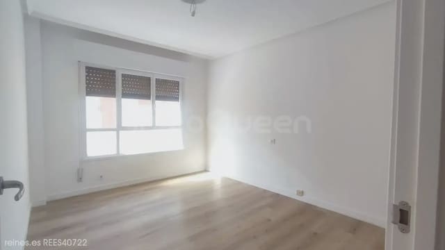 3 quarto Apartamento para venda em Grado com garagem - 149 000 € (Ref: 9894930)