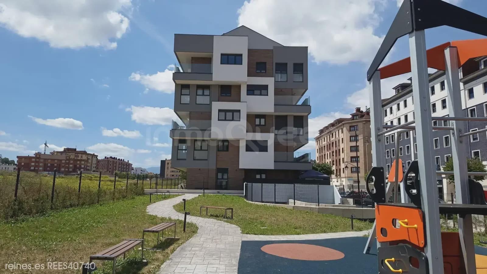 2 Zimmer Wohnung zu verkaufen in Siero mit Garage - 230.000 € (Ref: 9895375)