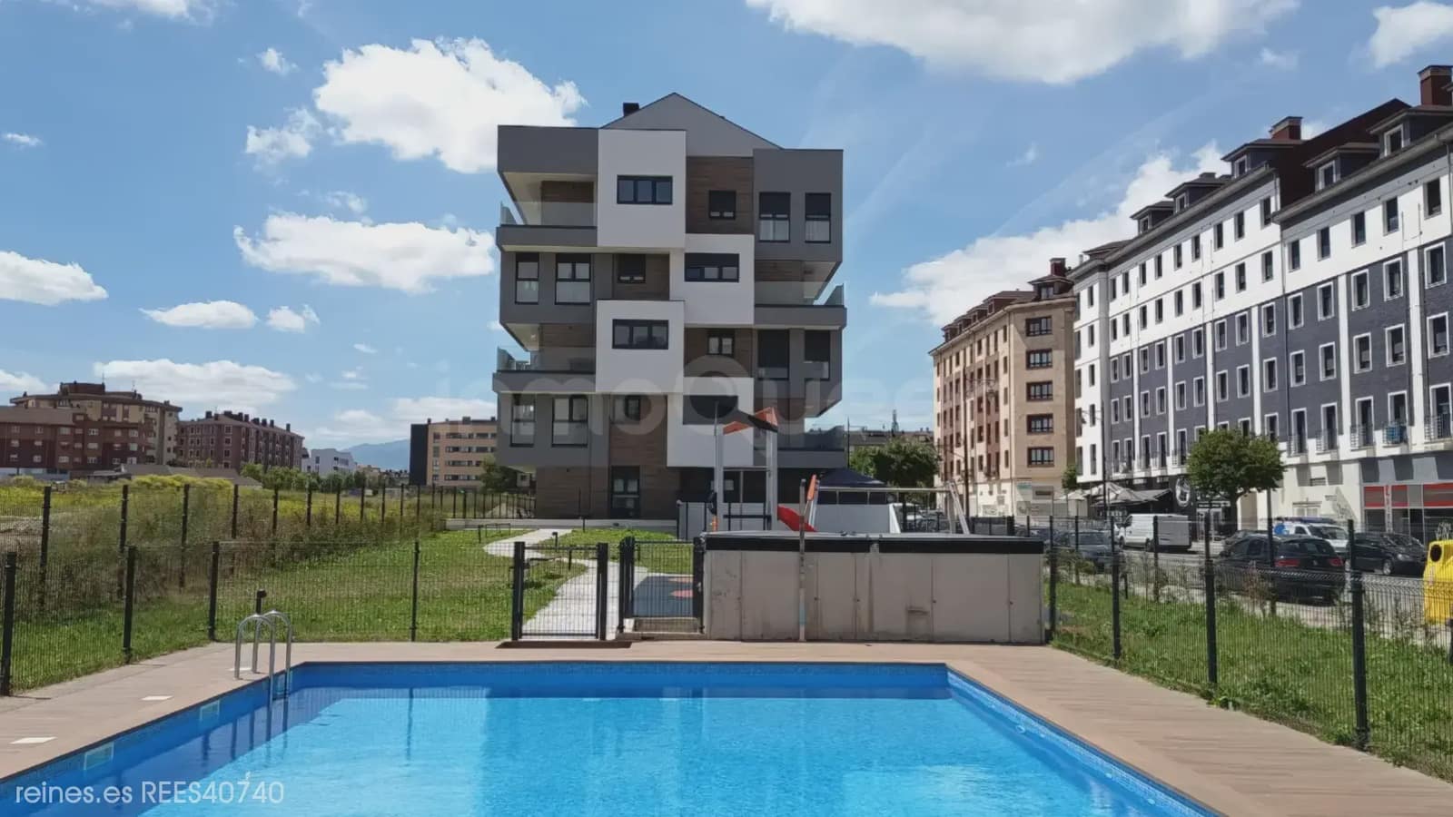 2 Zimmer Wohnung zu verkaufen in Siero mit Garage - 230.000 € (Ref: 9895375)