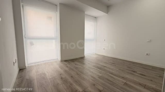 1 quarto Apartamento para venda em Cuatro Caminos, Madrid cidade - 350 000 € (Ref: 9895376)