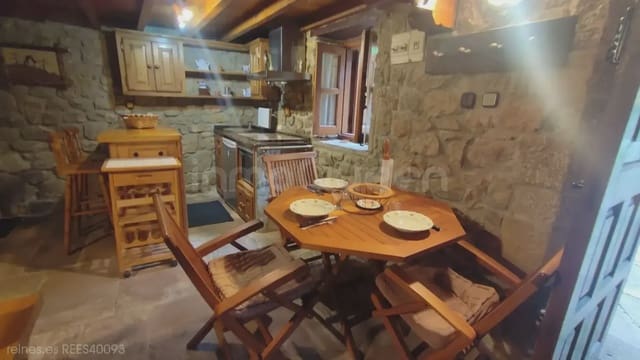 2 quarto Quinta/Casa Rural para venda em Herrerías com garagem - 390 000 € (Ref: 9902475)