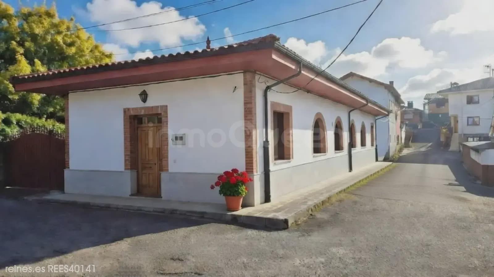 Finca/Casa Rural de 4 habitaciones en Llanes en venta con garaje - 350.000 € (Ref: 9902477)