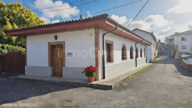 Finca/Casa Rural de 4 habitaciones en Llanes en venta con garaje - 350.000 € (Ref: 9902477)