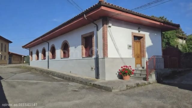 Finca/Casa Rural de 4 habitaciones en Llanes en venta con garaje - 350.000 € (Ref: 9902477)