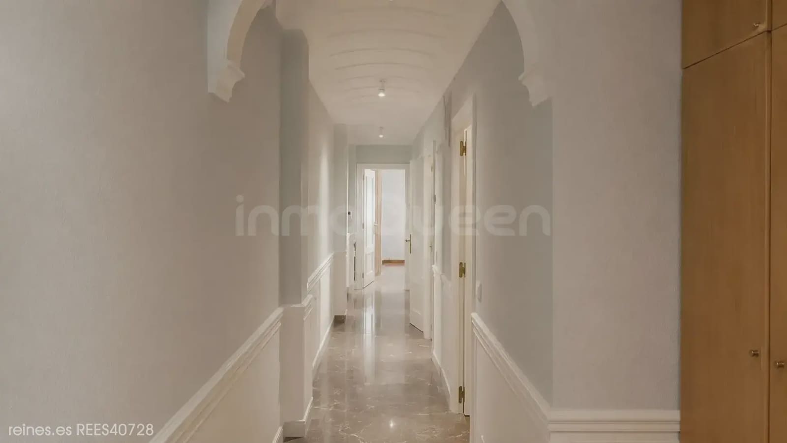 4 bedroom Flat for rent in Zaragoza city - € 1,450 (Ref: 9908829)