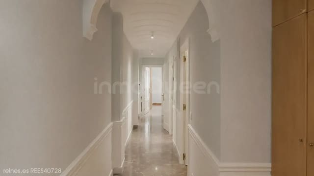 4 bedroom Flat for rent in Zaragoza city - € 1,450 (Ref: 9908829)