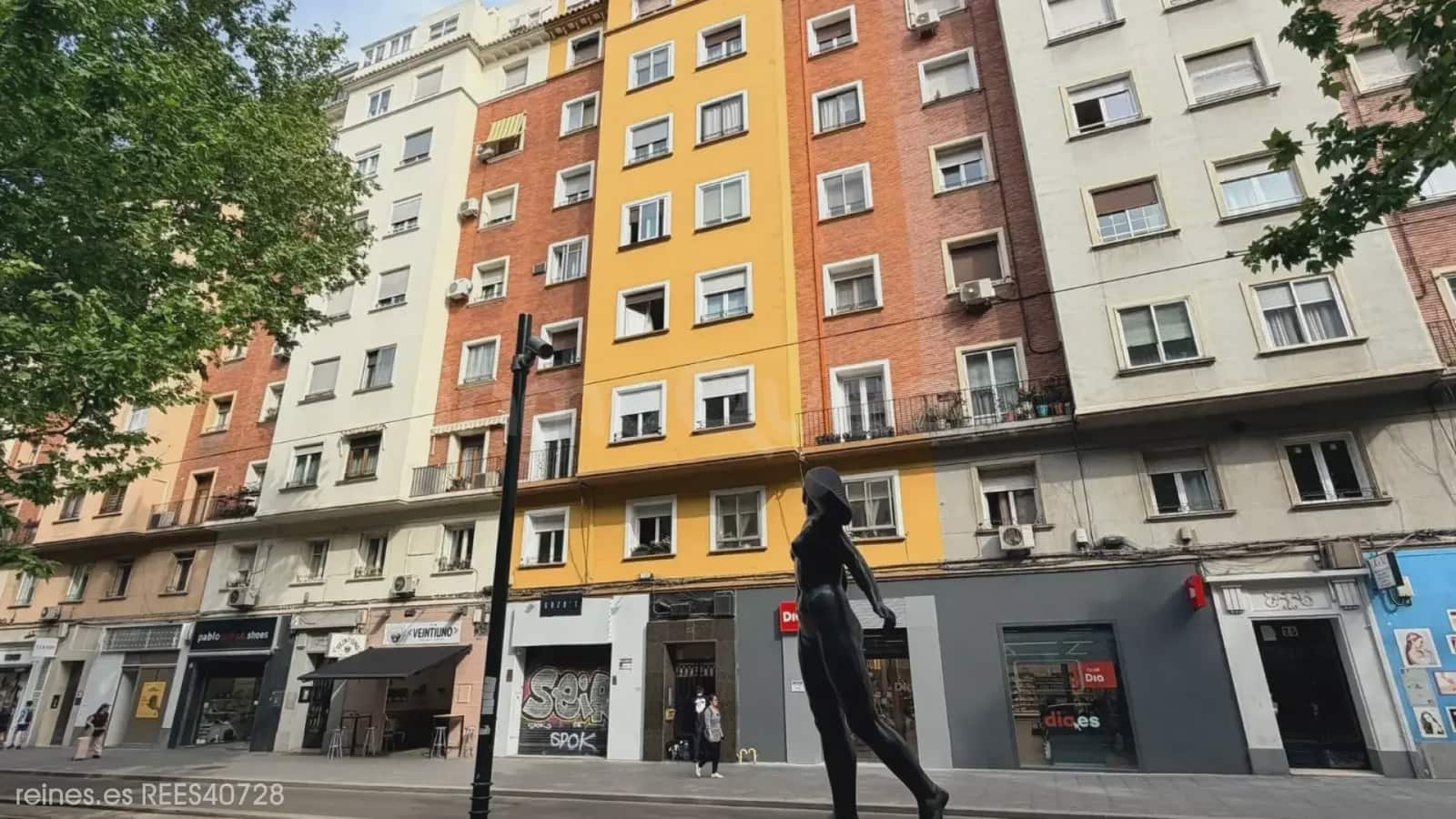 4 bedroom Flat for rent in Zaragoza city - € 1,450 (Ref: 9908829)