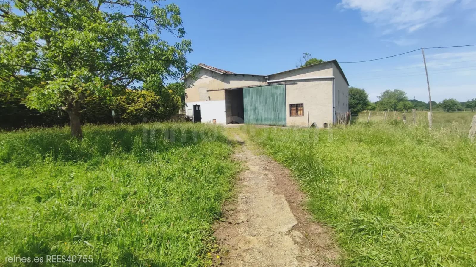 4 bedroom Finca/Country House for sale in Nava - € 450,000 (Ref: 9919101)