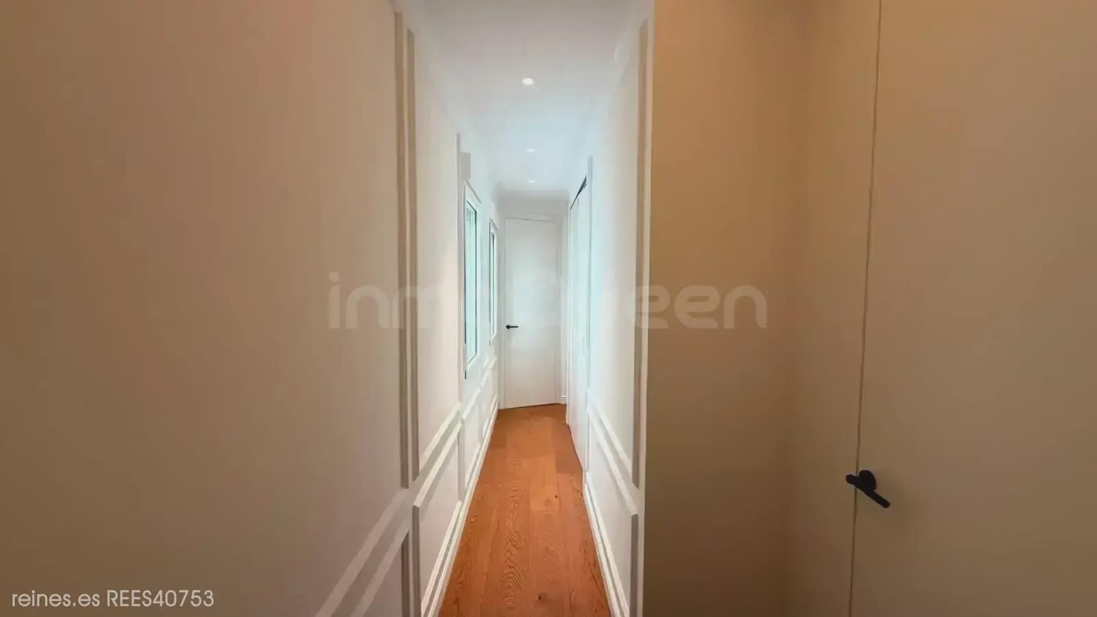 2 bedroom Flat for sale in Madrid city - € 1,270,000 (Ref: 9923052)