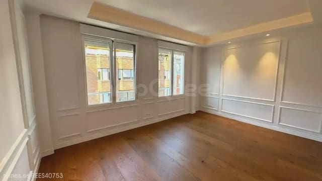 2 slaapkamer Flat te koop in Castellana, Madrid stad - € 1.270.000 (Ref: 9923052)