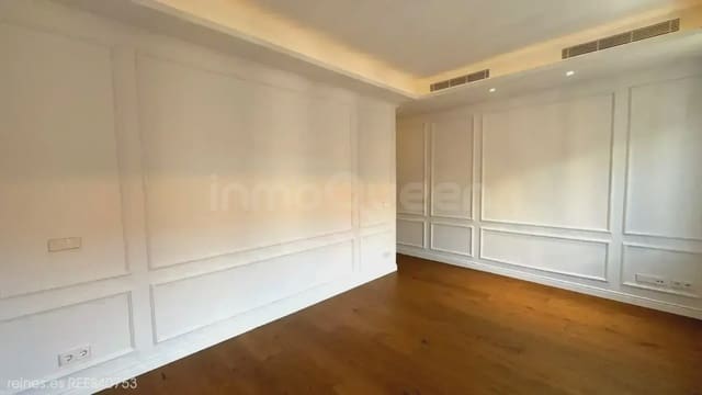 2 slaapkamer Flat te koop in Castellana, Madrid stad - € 1.270.000 (Ref: 9923052)