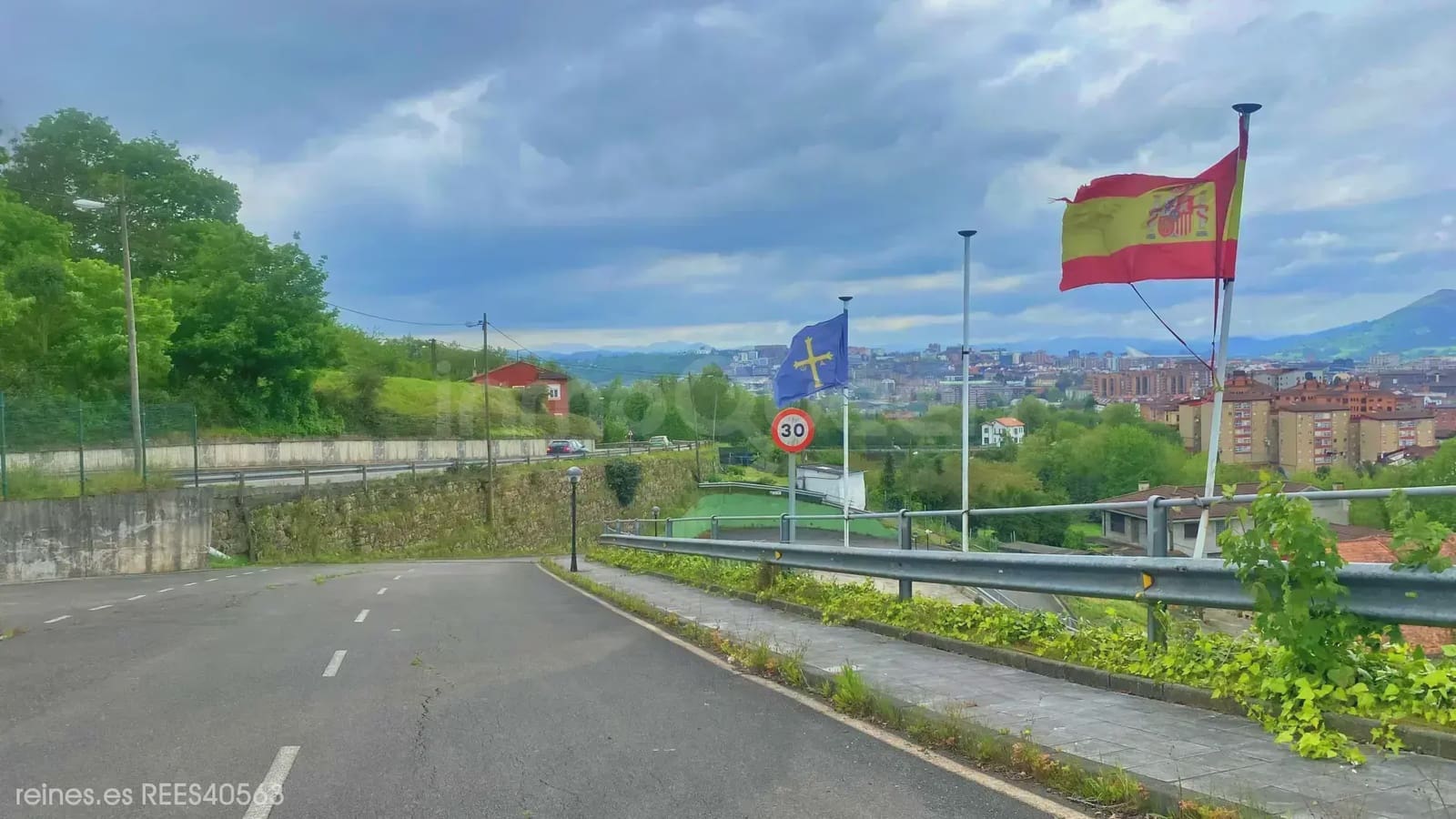 49 sovrum Hotell att hyra i Oviedo med garage - 24 000 € (Ref: 9932405)