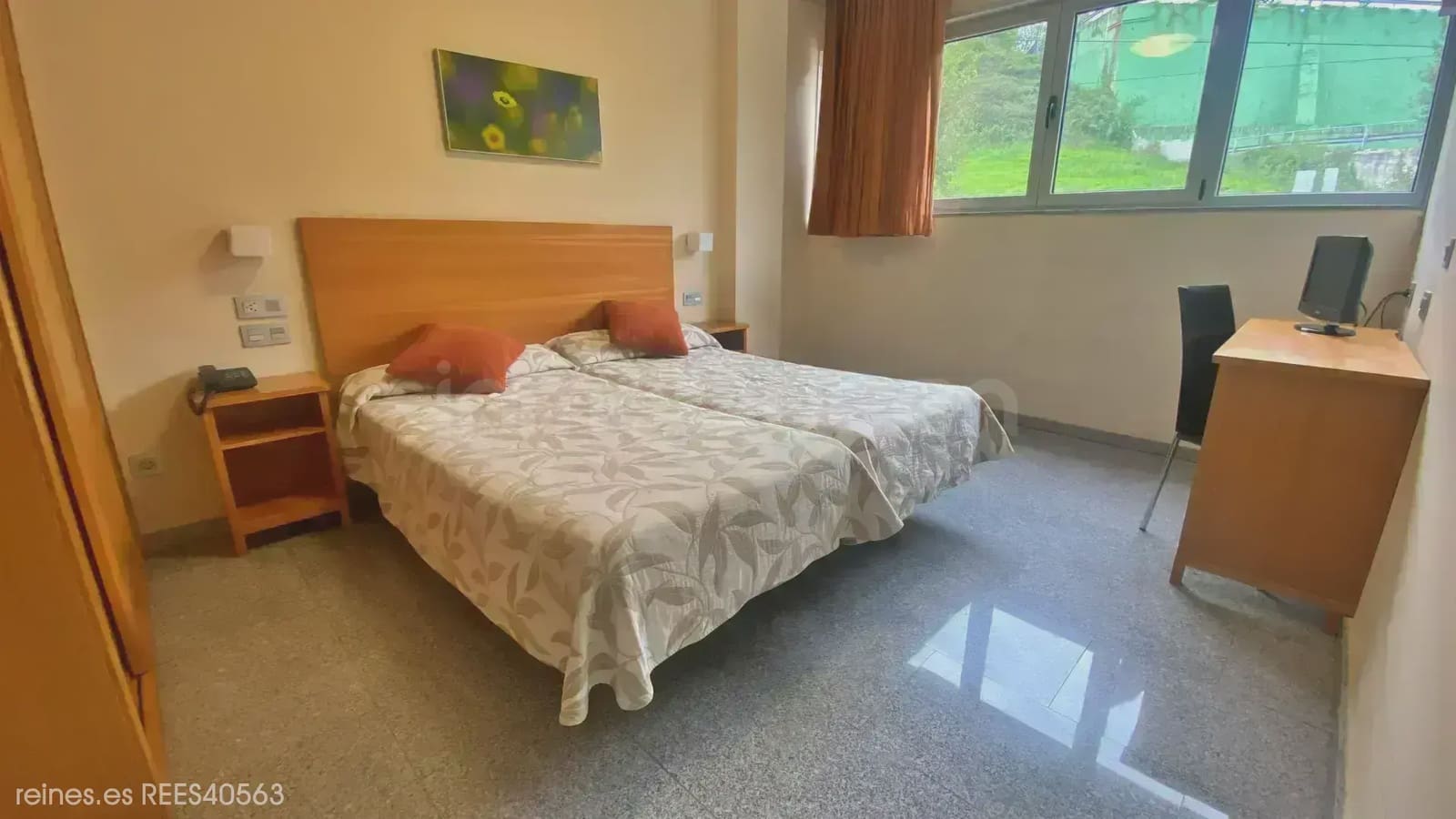 49 sovrum Hotell att hyra i Oviedo med garage - 24 000 € (Ref: 9932405)
