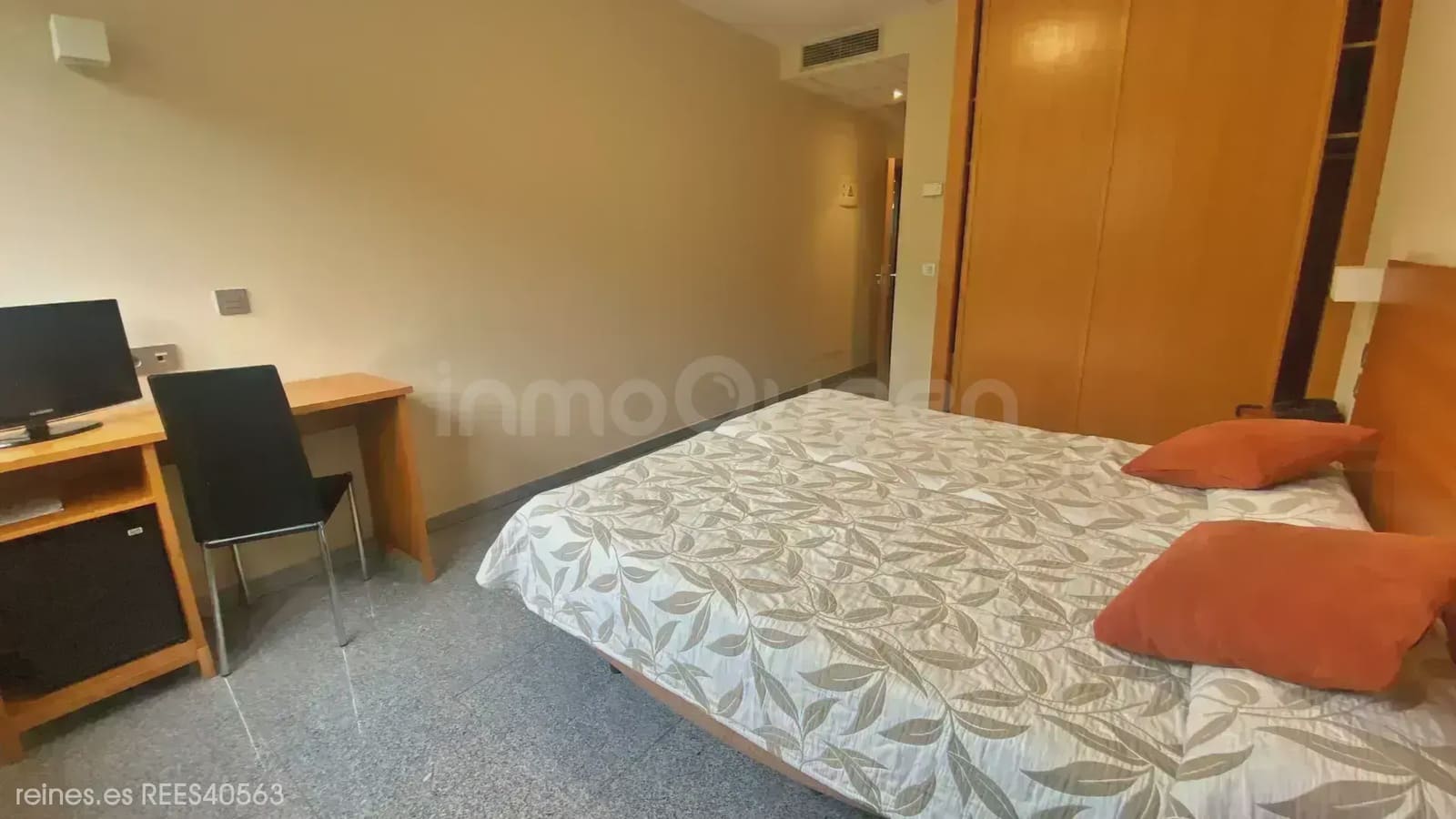 49 sovrum Hotell att hyra i Oviedo med garage - 24 000 € (Ref: 9932405)