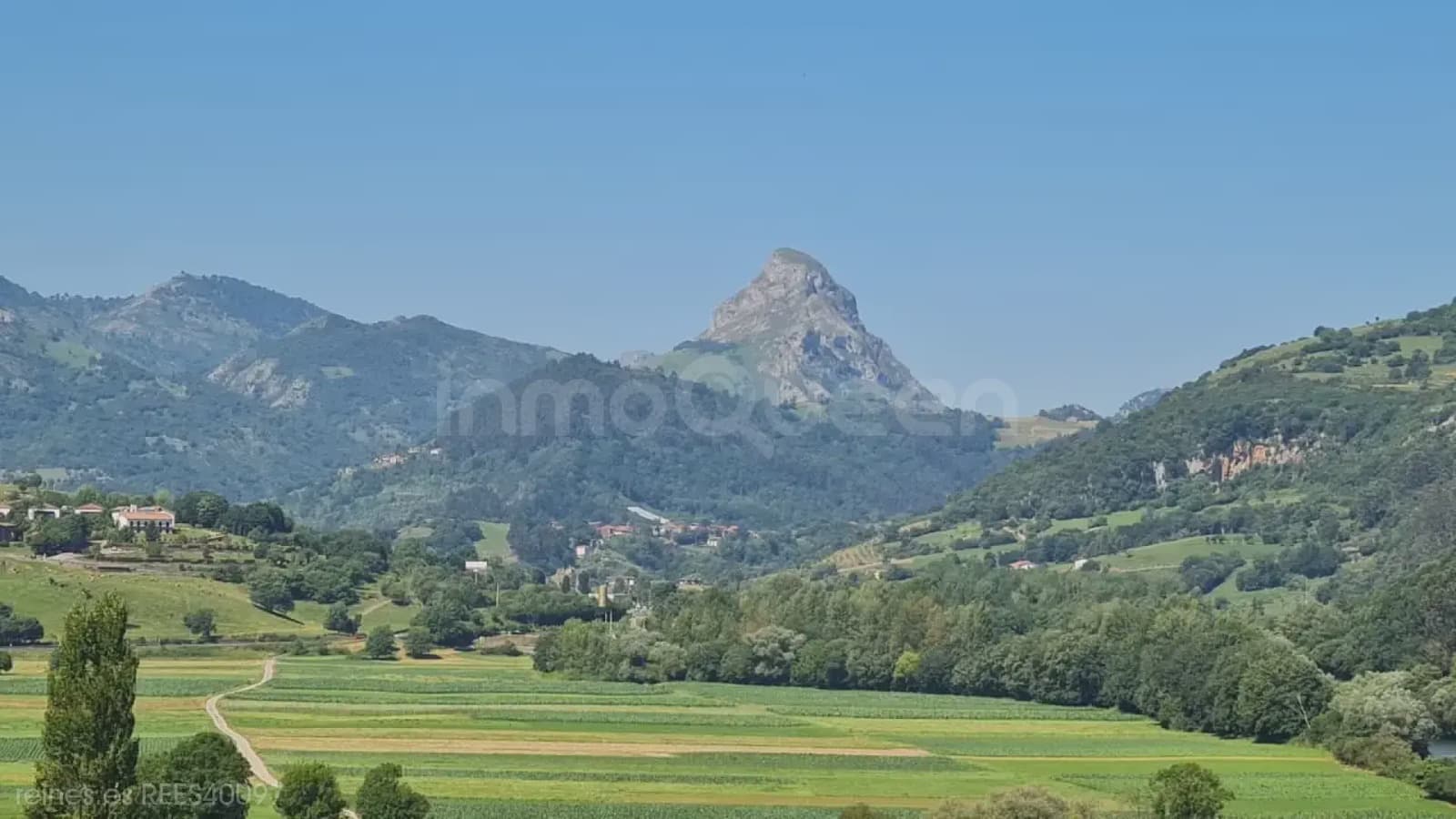 3 bedroom Finca/Country House for sale in Penamellera Alta - € 90,000 (Ref: 9944859)