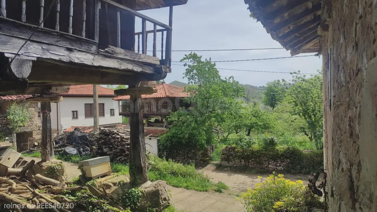 3 bedroom Finca/Country House for sale in Grado - € 80,000 (Ref: 9950760)