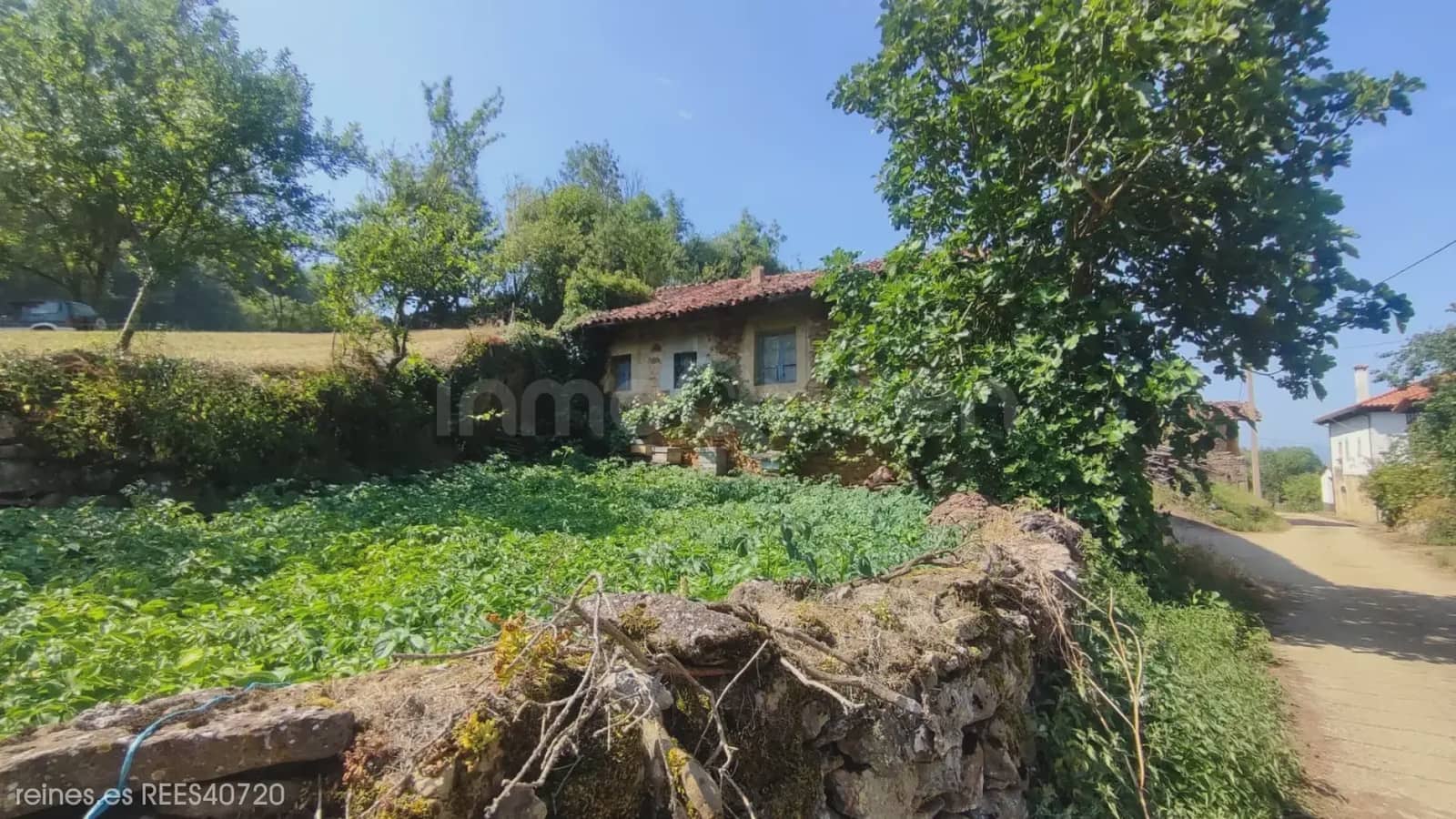 3 bedroom Finca/Country House for sale in Grado - € 80,000 (Ref: 9950760)