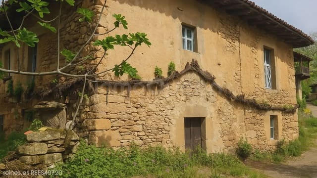 3 bedroom Finca/Country House for sale in Grado - € 80,000 (Ref: 9950760)