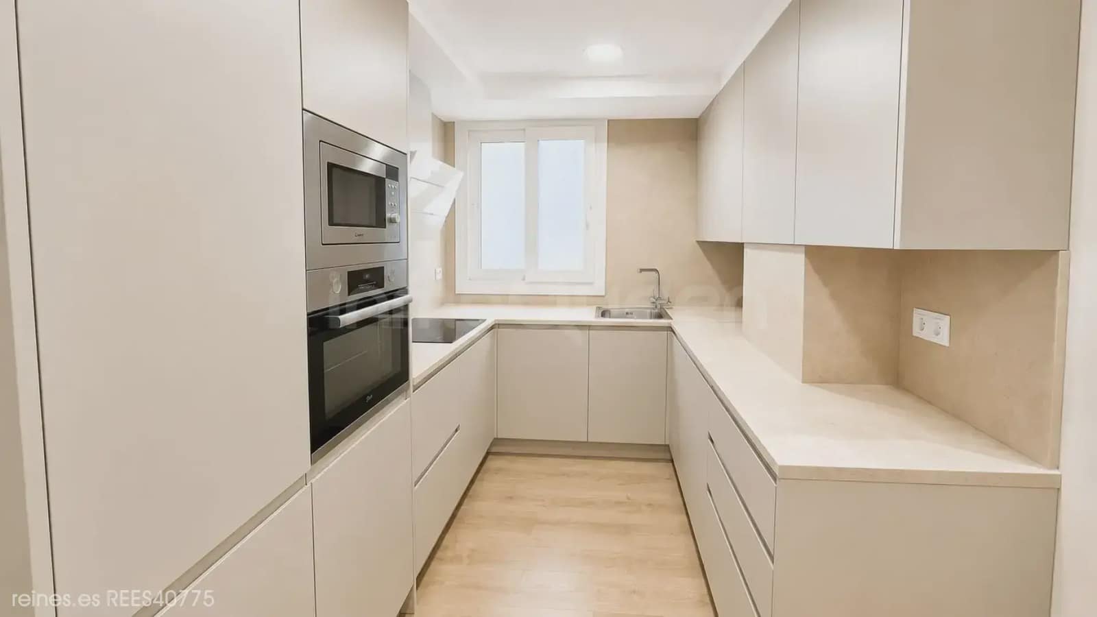 Piso de 3 habitaciones en Zaragoza ciudad en alquiler - 1.600 € (Ref: 9953364)