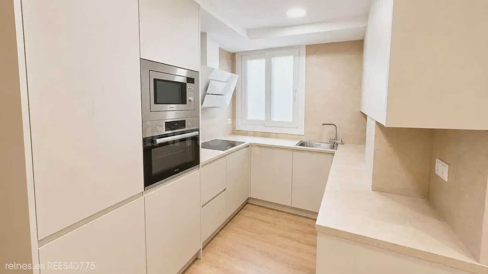 Piso de 3 habitaciones en Zaragoza ciudad en alquiler - 1.600 € (Ref: 9953364)