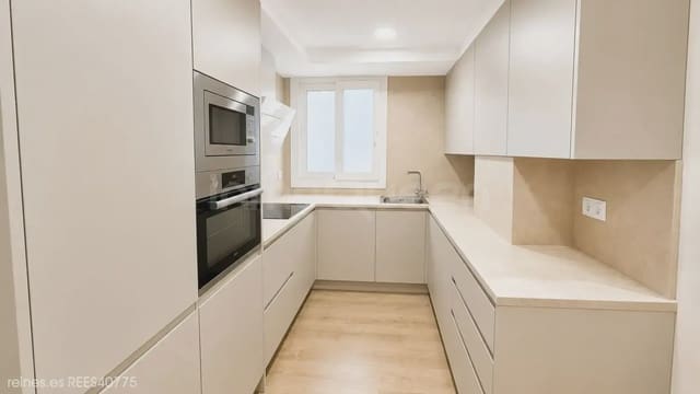 Piso de 3 habitaciones en Zaragoza ciudad en alquiler - 1.600 € (Ref: 9953364)