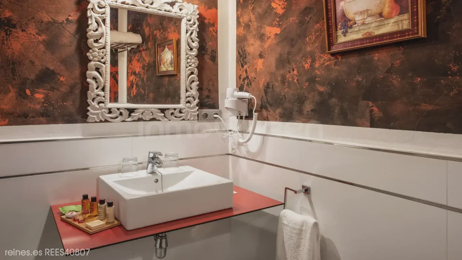 7 bedroom Hotel for sale in Cabuerniga - € 785,000 (Ref: 9958299)