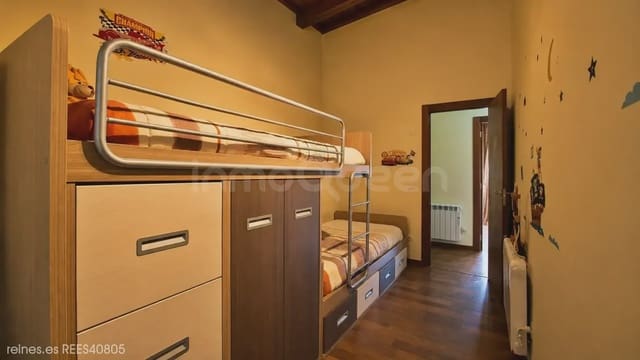 Adosado de 3 habitaciones en Val de San Vicente en venta con garaje - 250.000 € (Ref: 9958431)