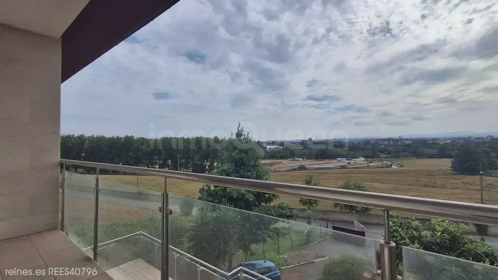 5 bedroom Villa for sale in Oviedo with pool garage - € 650,000 (Ref: 9961874)