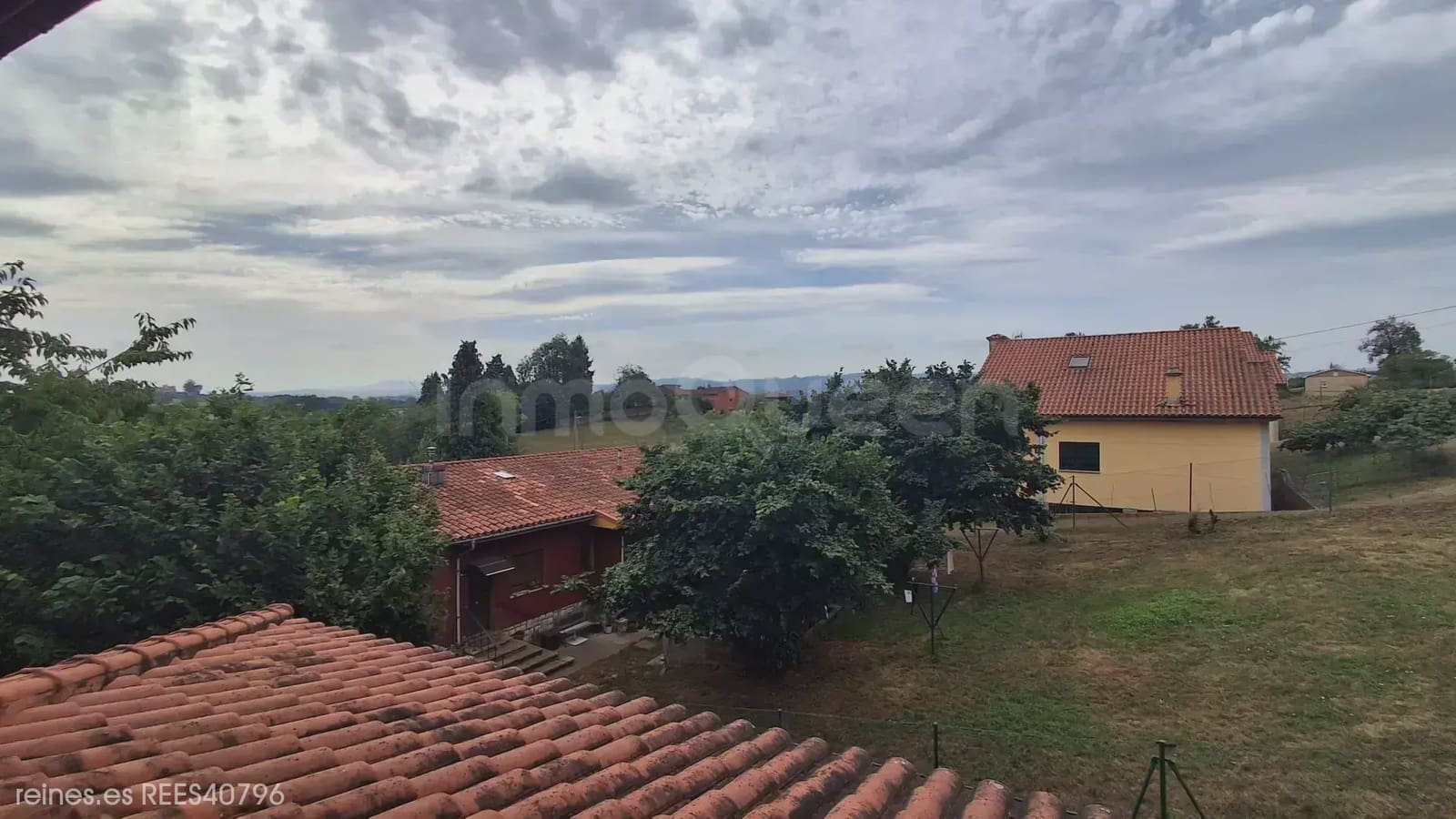 5 bedroom Villa for sale in Oviedo with pool garage - € 650,000 (Ref: 9961874)