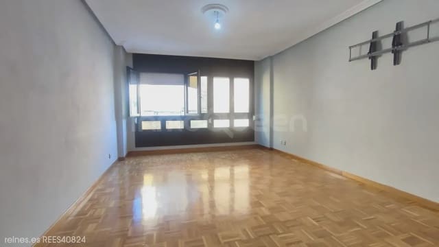 3 slaapkamer Flat te koop in Grado - € 129.000 (Ref: 9989470)