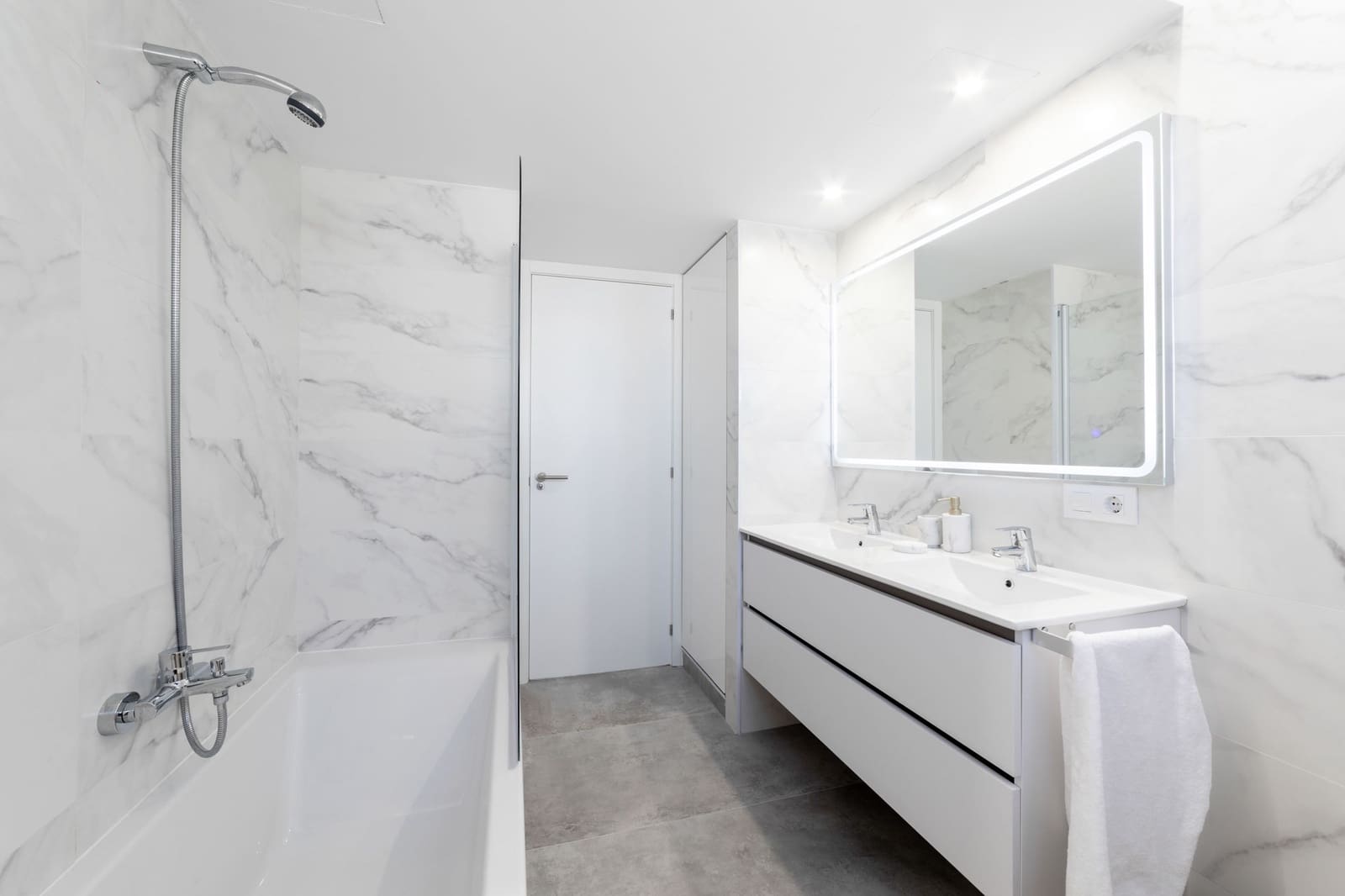 4 Zimmer Apartment zu vermieten in Palma de Mallorca mit Garage - 4.500 € (Ref: 10141580)