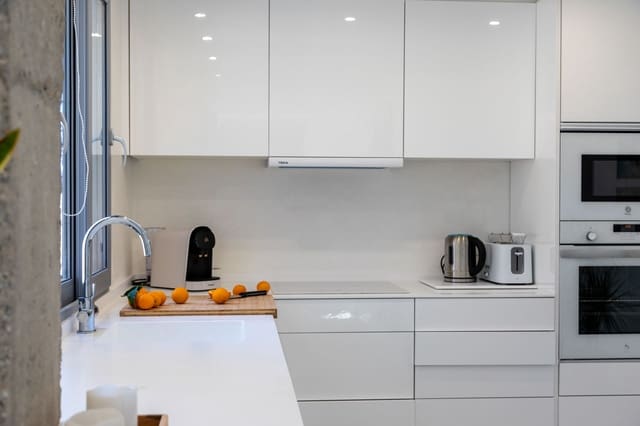 4 Zimmer Apartment zu vermieten in Palma de Mallorca mit Garage - 4.500 € (Ref: 10141580)