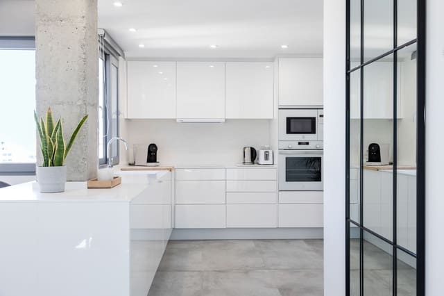 4 Zimmer Apartment zu vermieten in Palma de Mallorca mit Garage - 4.500 € (Ref: 10141580)