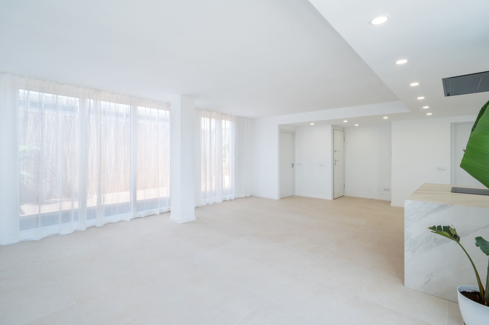 5 bedroom Apartment for rent in Palma de Mallorca with garage - € 3,000 (Ref: 9158242)