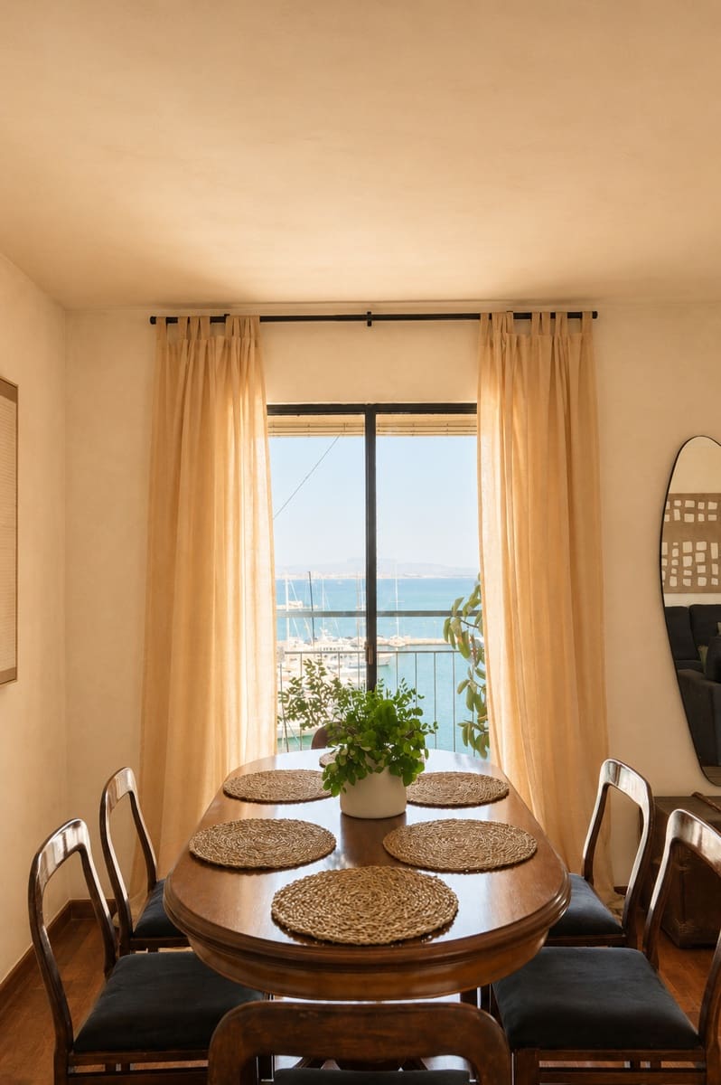 3 bedroom Flat for rent in Palma de Mallorca with garage - € 2,400 (Ref: 9958958)
